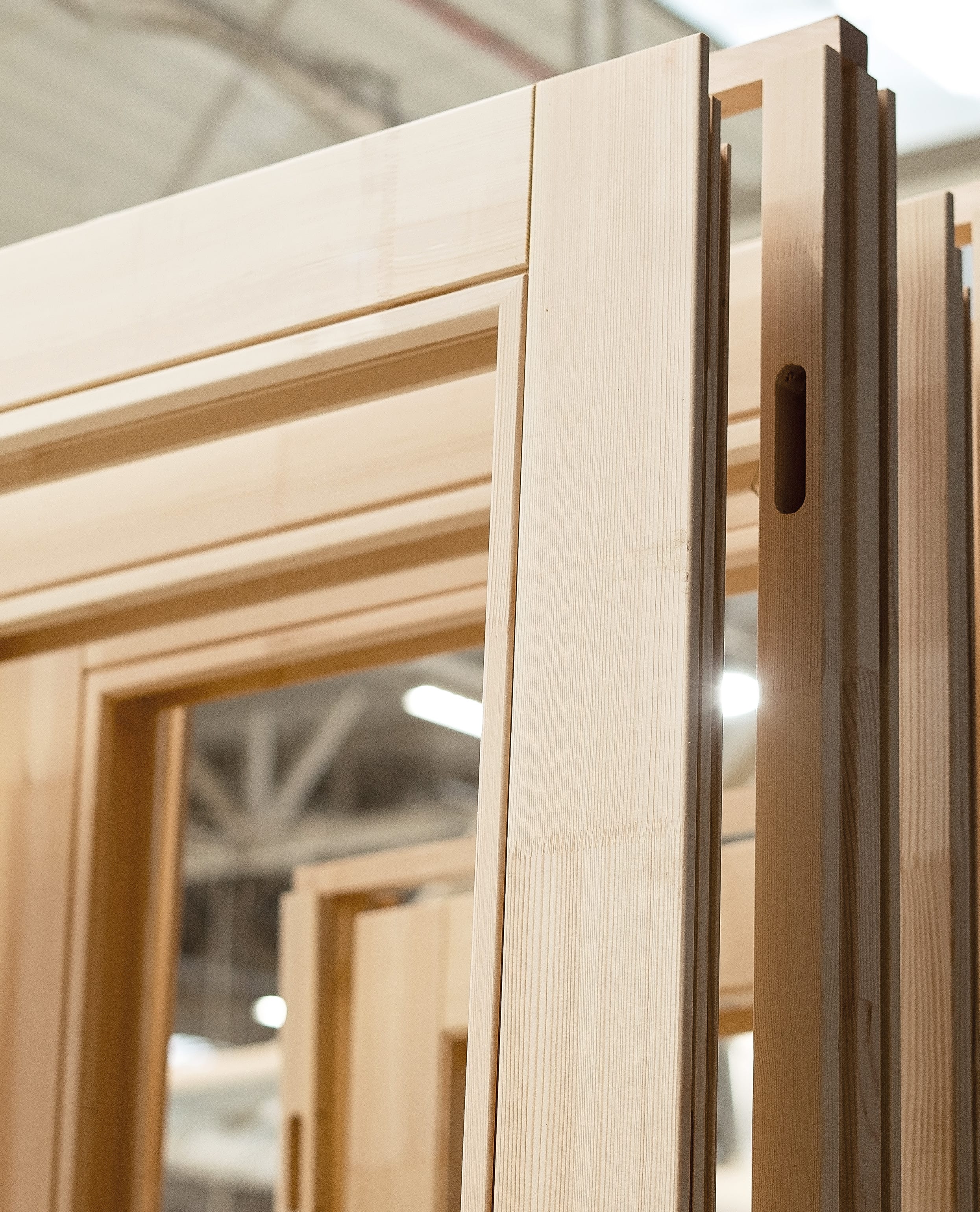 Houten kozijnen, officieel Eko-Okna-catalogusbeeld
