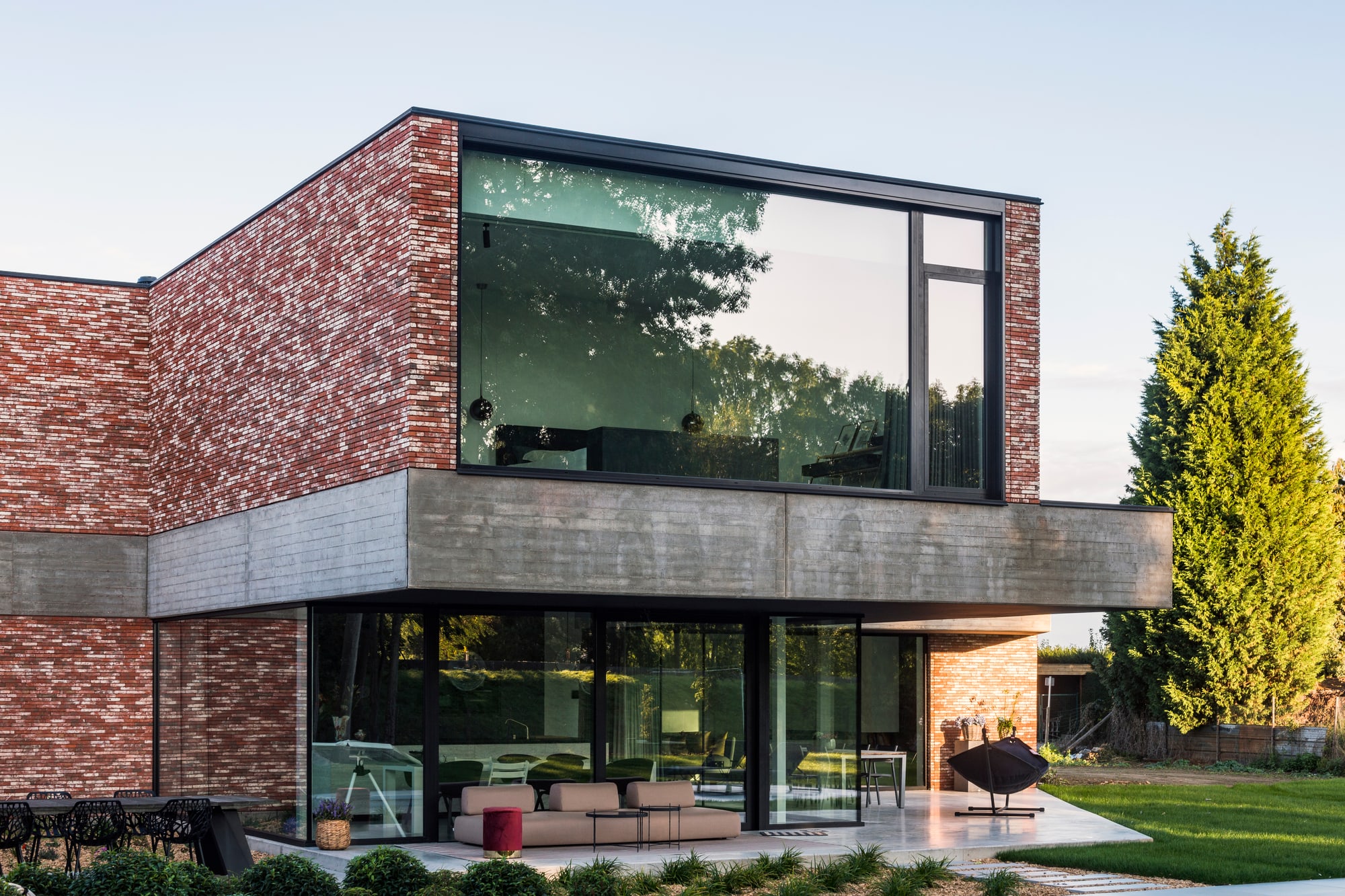 Reynaers Aluminium in project Luciestraat Maasmechelen